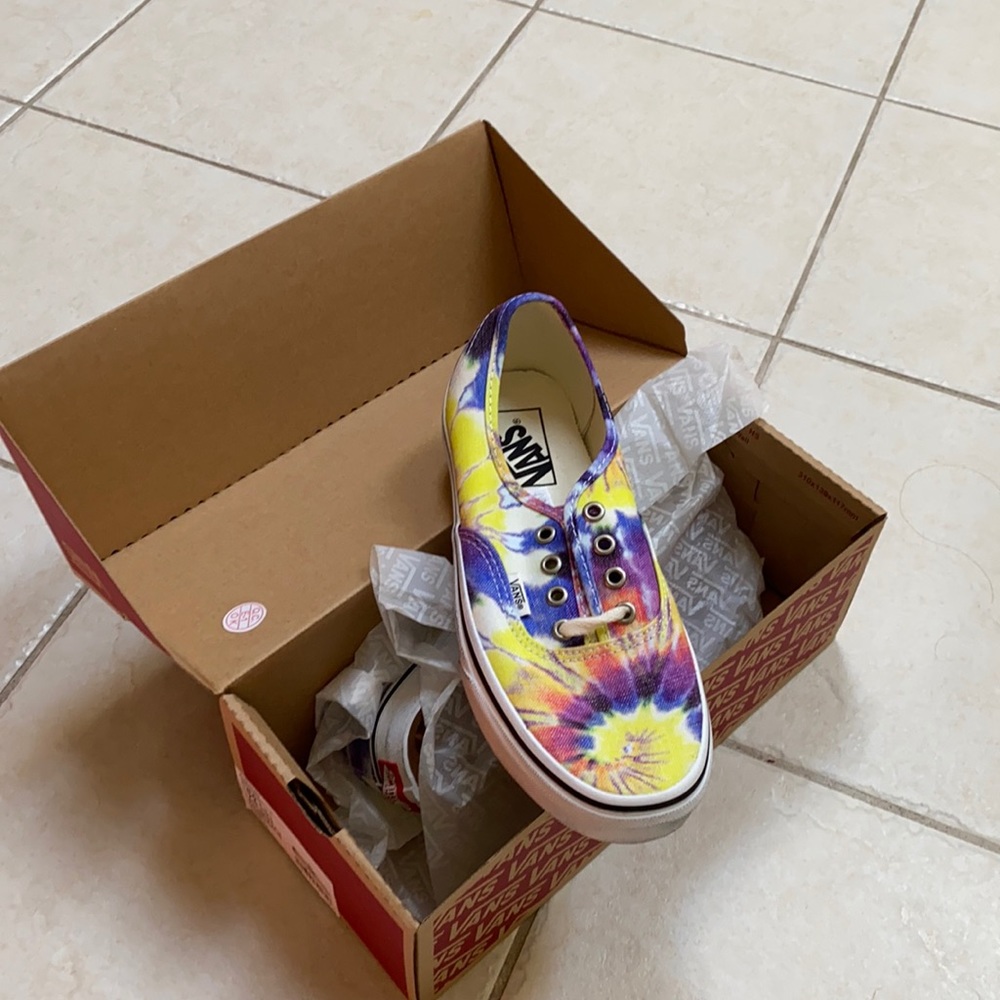 Women’s Tie dye Vans